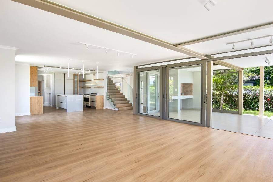 4 Bedroom Property for Sale in Leisure Isle Western Cape